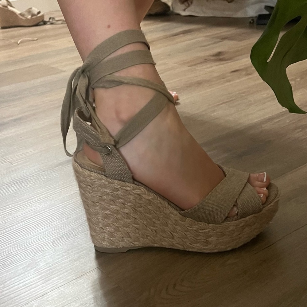 Lulus wedges